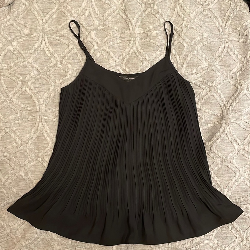 Banana Republic Flirty Night Out Top ♠️